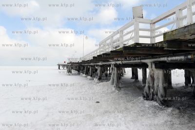 Sopot. Silne mrozy spowodowaly zamarzniecie zatoki...