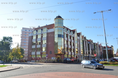 Gdansk. Zdjecie szyldu z budynku Artus Park przy ul...