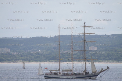 Obchody Dni Morza 2013. Nz. zaglowiec Pogoria  30.06.2013...