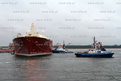 Metanowiec Al Nuaman z katarskim LNG wplynal do Gazoportu...