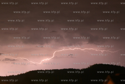 Burza nad Rumią. 10.06.2019 fot. Andrzej J. Gojke...