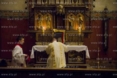 Msza Wieczerzy Pańskiej w Wielki Czwartek  inny niż...