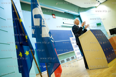 Spotkanie Andrzeja Olechowskiego ze studentami na Wydziale...