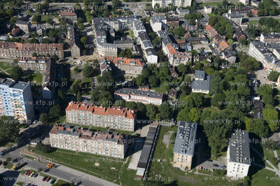 Gdansk Nowy Port z lotu ptaka.  Domy na ul. Wyzwoleni,...
