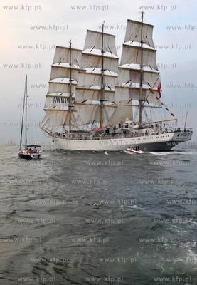 Wielka parada zaglowcow po Zatoce Gdanskiej na zakonczenie...