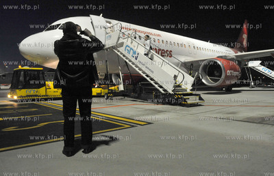 Pierwszy dzien funkcjonowania nowego terminalu T2 gdańskiego...