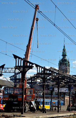 Remont 3 peronu na Dworcu Glownym PKP w Gdansku zwiazany...