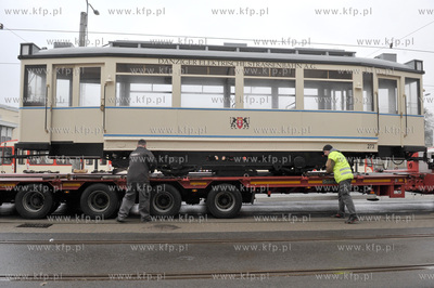 Gdansk - Zajezdnia Tramwajowa Wrzeszcz. Rozladunek...