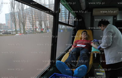 Akcja donacji krwi zorganizowana przez uczniow i pedagogow...