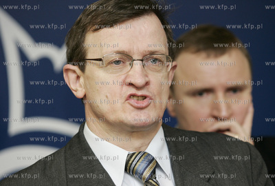 Gdansk. Konferencja Prawa i Sprawiedliwosci dotyczaca...