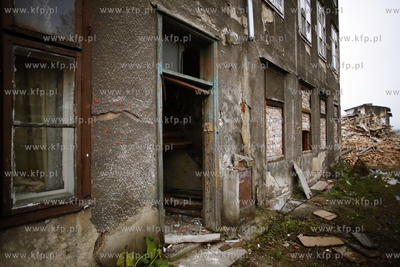 Gdańsk. Rozbiorki budynkow mieszkalnych przy ul. Marynarki...