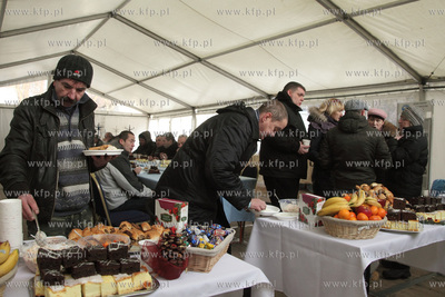 Sopocka Wigilia dla osób samotnych i bezdomnych.
21.12.2012
fot....