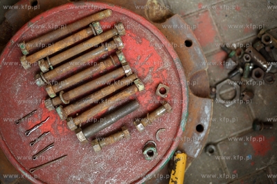 Uczniowie Zespolu Szkol Rolniczych w Rusocinie remontuja...