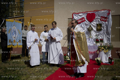 Procesja Bozego Ciala w gdanskiej dzielnicy Letnica....