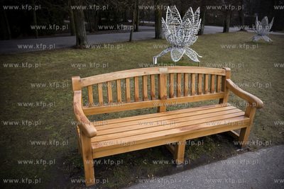 Park Oliwski. Ławki z dedykacjami.
28.12.2016
fot....