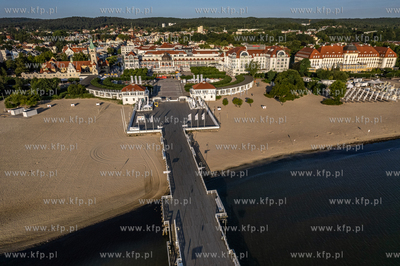 Sopockie molo, latarnia morska, Dom Zdrojowy, Sheraton,...