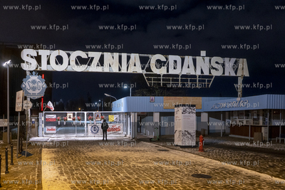 Historyczna brama nr 2 Stoczni Gdańskiej. 13.12.2022...