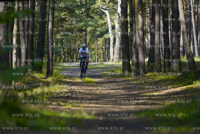 Na trasie wzdłuż szlaku fortyfikacji nadmorskich...