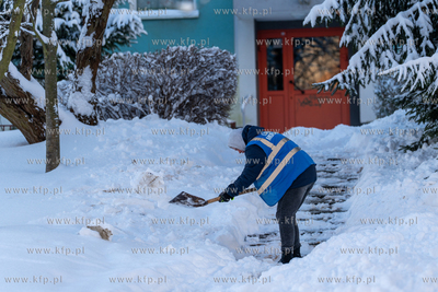 Zima w Gdańsku. Morena. Odśnieżanie chodnika. 12.01.2026...