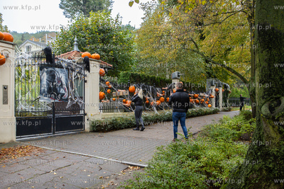 Gdańsk Wrzeszcz, ul. Jaśkowa Dolina. Nz. Halloweenowe...
