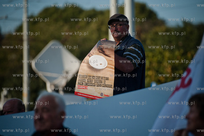 Gdansk. Transmitowany na zywo program interwencyjny...