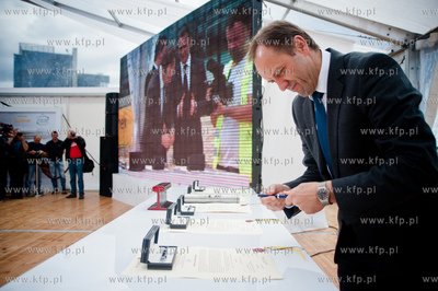 Gdansk. Rebiechowo. Uroczystosc wmurowania kamienia...