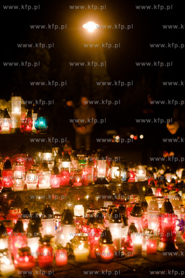 Gdansk. Cmentarz Lostowicki. Swieto Zmarlych. Nz Kwatera...