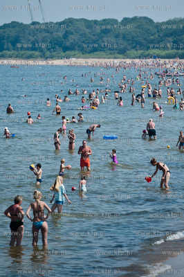 Gdansk. Upalny, sloneczny, wakacyjny dzien na plazy...
