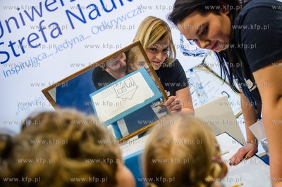 Gdansk. Galeria Baltycka. Uniwersalna Strefa Nauki...