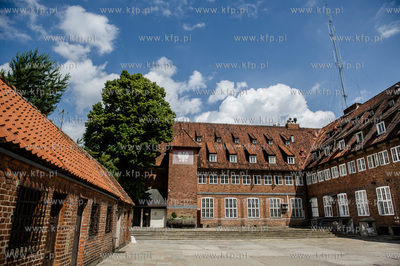 Gdansk. Biskupia Gorka. Zabytkowy budynek dawnego Schroniska...