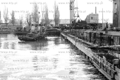 Remont Nabrzeża Zachodniego basenu im. Władystawa...