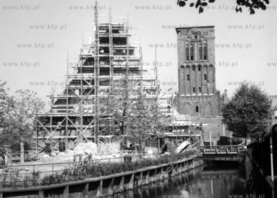 Remont Wielkiego Młyna w Gdańsku. (lata60).
1960
0004847z
Fot....