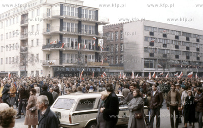 Pochod solidarnosciowy pod siedziba NSZZ Solidarnosc...