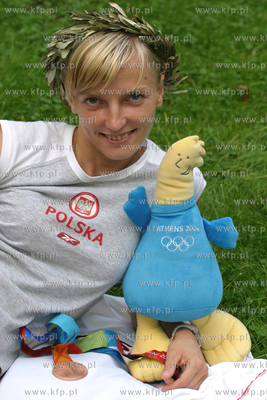 Anna Rogowska - brazowa medalistka z Aten 2004 w skoku...