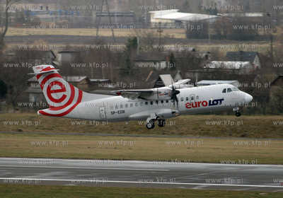 Gdansk , Rebiechowo Nz. ATR 42-512 EuroLOT 07.03.2008...