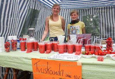 Zlota Gora k. Kartuz. Truskawkobranie to najwieksza...