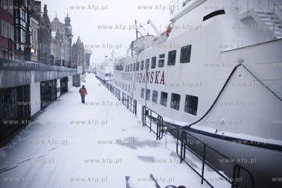 Ponad przecietne opady sniegu w Gdansku. Nz. Dlugie...