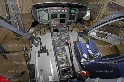 Gdansk, Rbiechowo. Nz. Wnetrze nowego smiglowca Eurocopter...