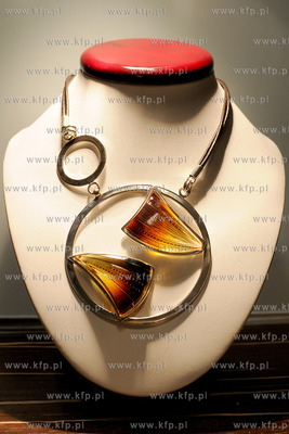 Amberif 2010. 17. Miedzynarodowe Targi Bursztynu, Bizuterii...