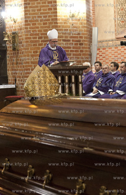 Eksporta zwlok biskupa Szlagi do katedry pelplinskiej....