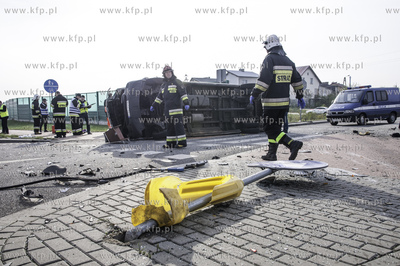 Pelplin. Kierowca busa, którym podróżowało 20 osób...