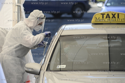 Gdynia. Przy Instytucie Medycyny Morskiej i Tropikalnej...