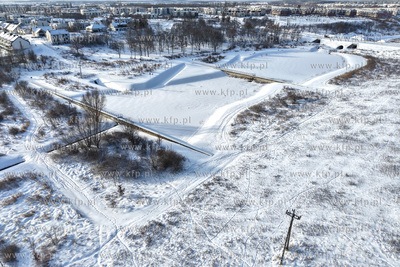 Panorama Pruszcza Gdańskiego. Widok na zamarznięte...