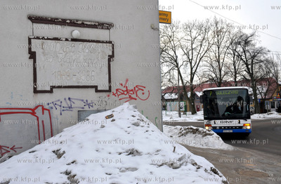Dworzec PKP w Kartuzach na Kaszubach. Tablica z19-86roku...