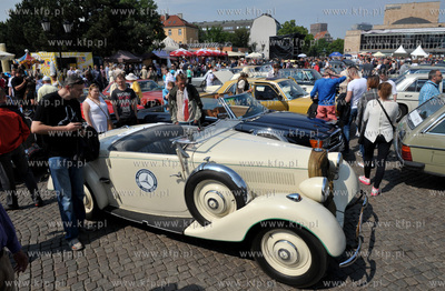 Gdansk. Targ Weglowy. XV Zlot Zabytkowych Mercedesow.
28.05.2016...