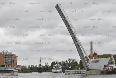Nowa kładka nad Motławą w Gdańsku kilkanaście...