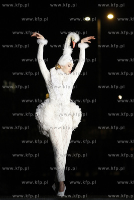 Gdansk. Performance pt. Triumf Ognia, Cial i Maszyn...