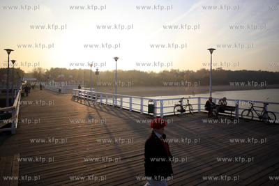 Molo w Gdansku Brzeznie.
07.11.2011
fot. Krzysztof...