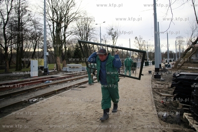 Gdansk. Remont torowiska wzdłuż ul. Pomorskiej i...