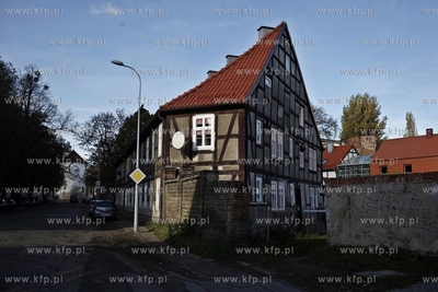 Gdansk. Budynek przy ul. Pod Zrebem i Zabi Kruk.
30.10.2014
fot....